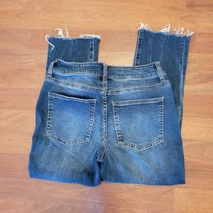 Maurice's Destructed Raw Hem Capri Jean Size 6